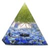 Blau-grüne Lebensbaum Orgon Pyramide, 6cm. Unterwasser Glaskugel mit Lapislazuli und Peridot. Orgonit Pyramide Nahaufnahme.