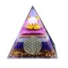 Bunte Orgonpyramide 8cm mit Lotus-Kugel. Orgonit Pyramide mit Blume des Lebens. Energie Pyramide für Harmonie und Ausgleich.